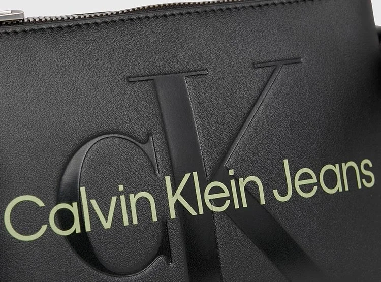 CARTERA CALVIN KLEIN NEGRA K60K610681 - 4