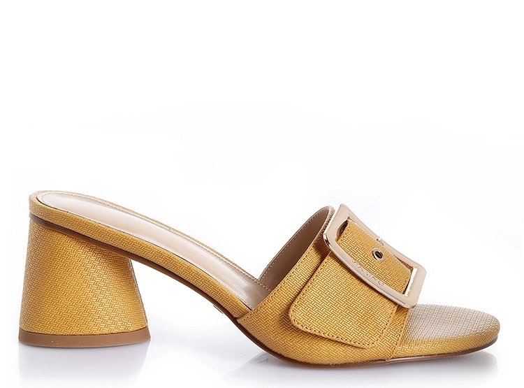 SANDALIAS MUJER VIA UNO AMARILLO 22532608