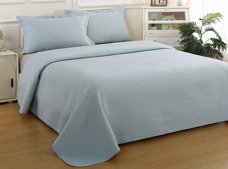 CUBRECAMA QUILT ILLUSIONS KING GRIS LISO ATENAS - 1