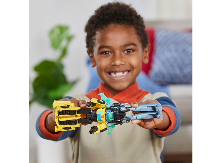 FIGURA DE ACCIÓN TRANSFORMERS EARTH SPARK CYBER-COMBINER BUMBLEBEE Y MO MALTO - 8