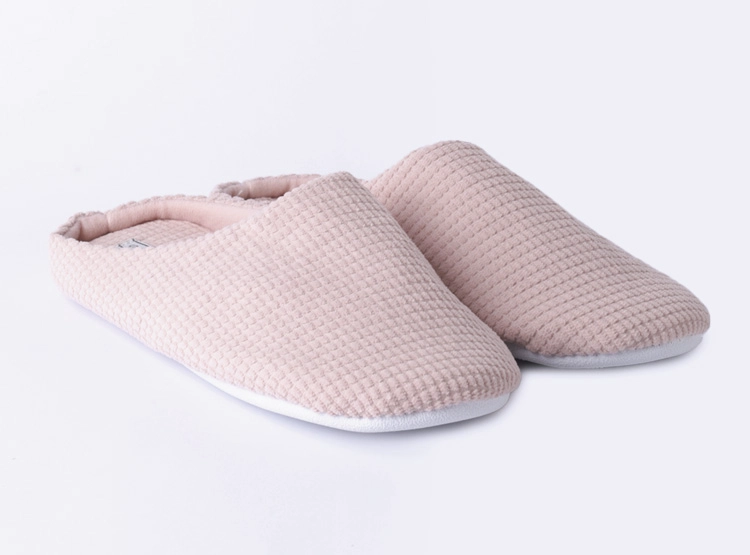 PANTUFLAS AZIZ NAVI
