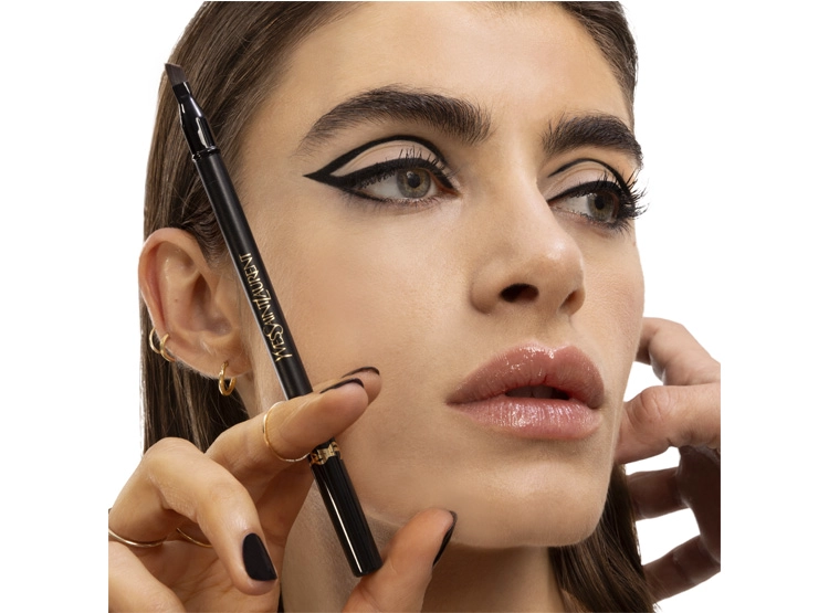DELINEADOR DE OJOS YVES SAINT LAURENT LINES LIBERATED WATERPROOF 1.2 GR - 4