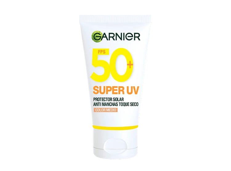 PROTECTOR SOLAR GARNIER SUPER UV DE EXPRESS ACLARA ANTI-MANCHAS CON PROTECTOR SOLAR TOQUE SECO COLOR MEDIO 37 ML - 1