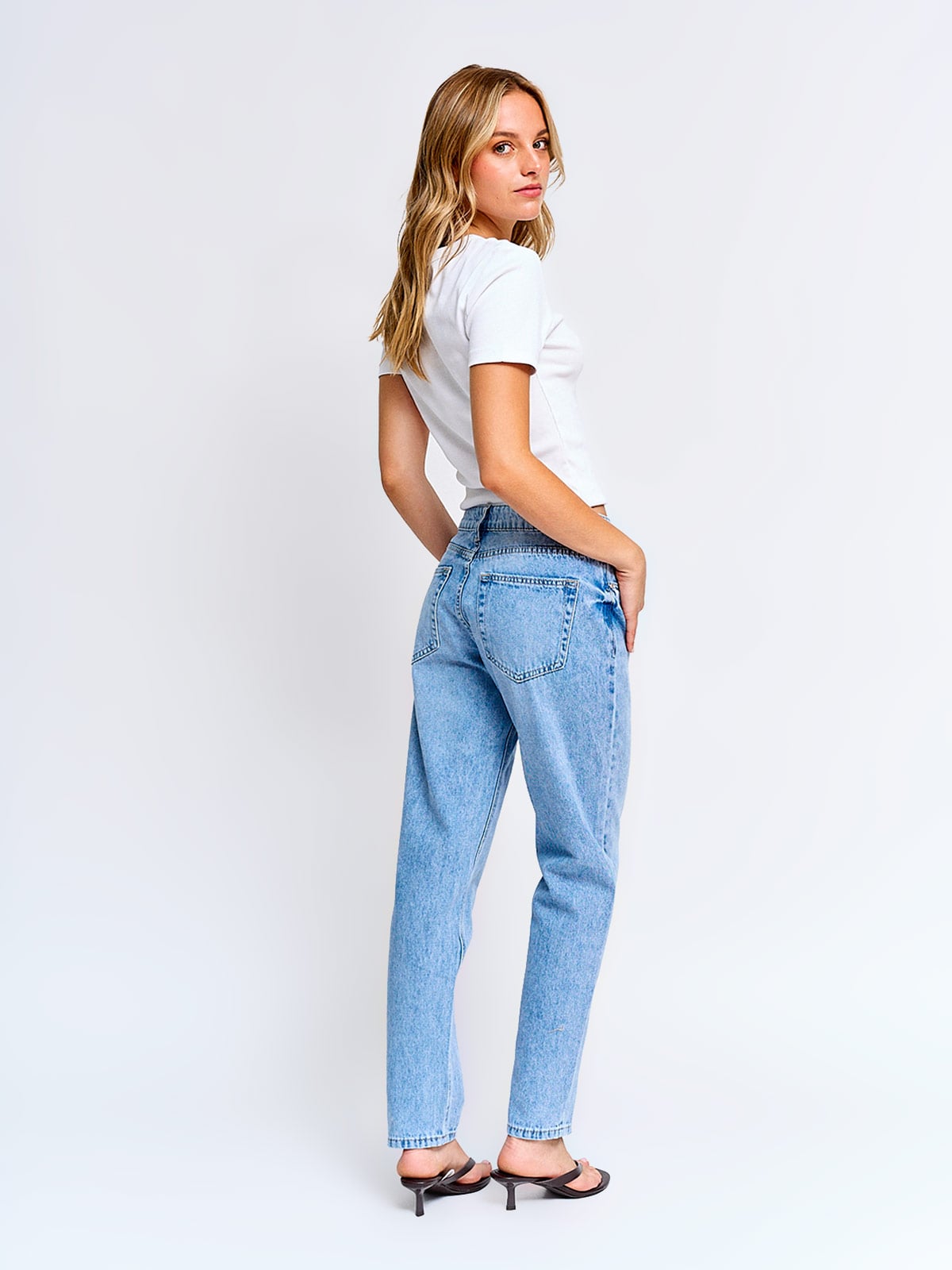 JEANS MUJER INDEX ALGODÓN MOM TIRO MEDIO - 4