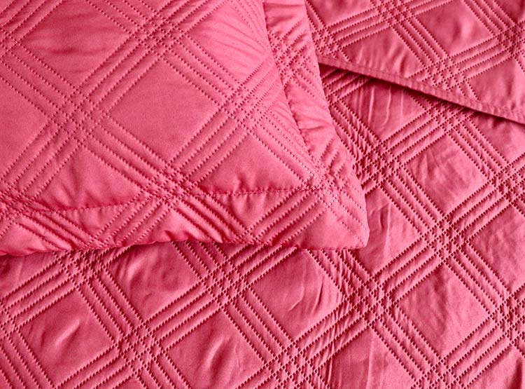 CUBRECAMA QUILT ANDES 2 PLAZAS FUCSIA LISO FRAMBUESA - 3