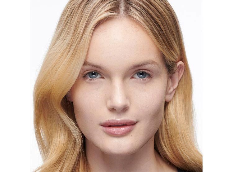 CORRECTO M.A.C STUDIO RADIANCE CONCEALER 11 ML - 2