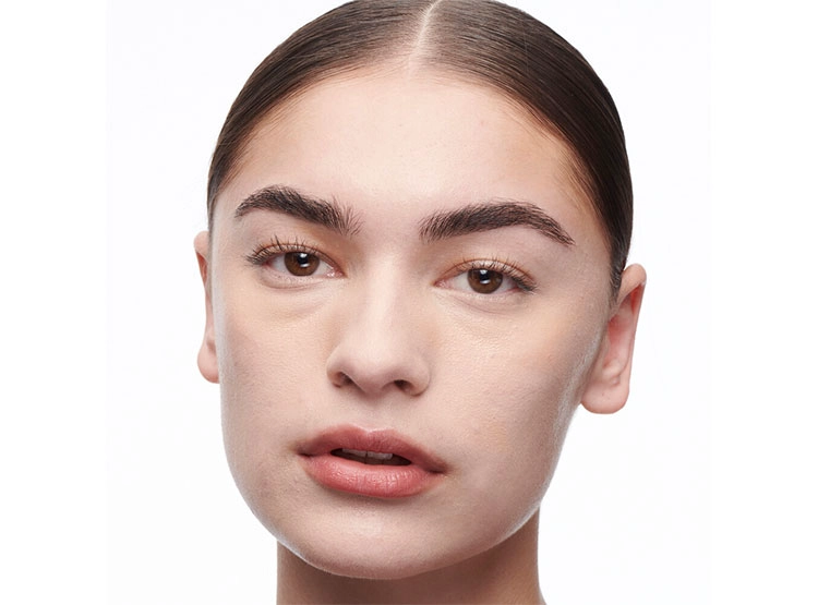 CORRECTO M.A.C STUDIO RADIANCE CONCEALER 11 ML - 2