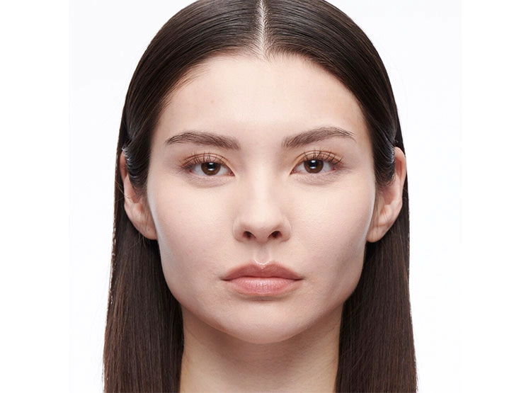 CORRECTO M.A.C STUDIO RADIANCE CONCEALER 11 ML - 2