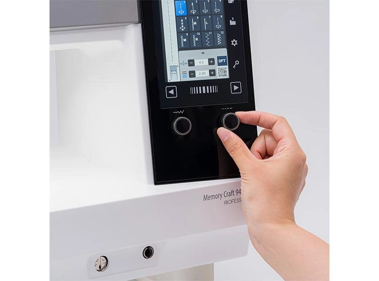 MÁQUINA DE COSER JANOME PROFESIONAL MEMORY CRAFT 9480QCP - 12