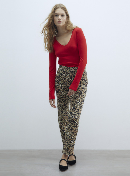 SWEATER MUJER SFERA BÁSICO CUELLO EN V - 2