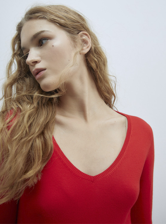 SWEATER MUJER SFERA BÁSICO CUELLO EN V - 4