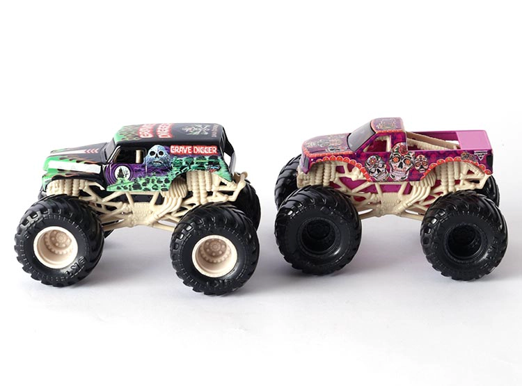 PACK 2 VEHICULO GRAVE CALAVERA 1 64  - 3