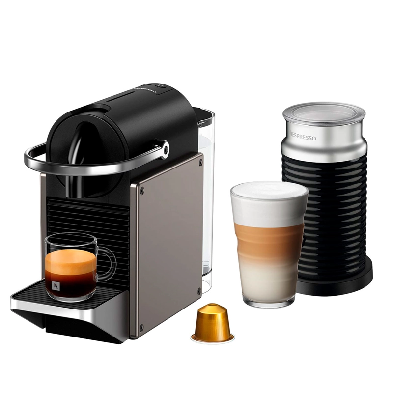 CAFETERA NESPRESSO PIXIE TITAN O.7 LT + ESPUMADOR AEROCCINO