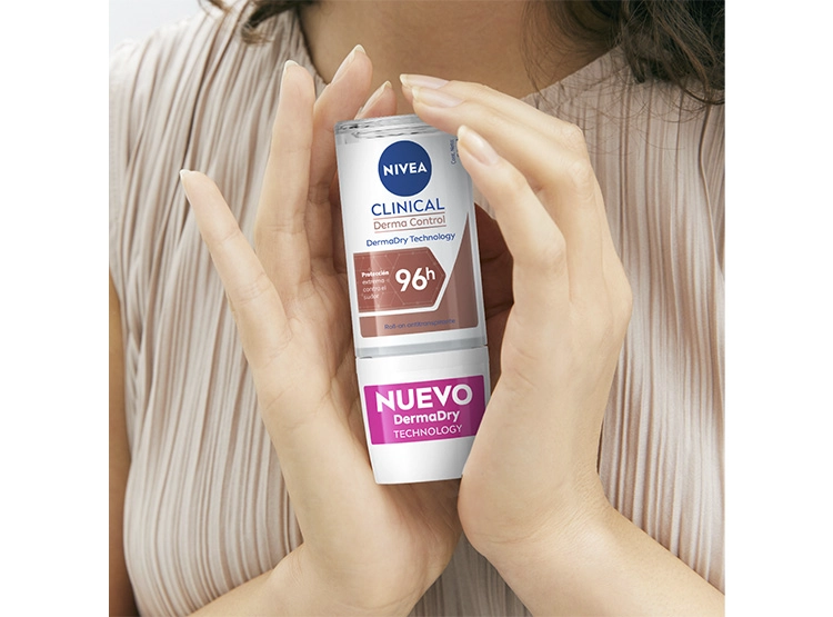DESODORANTE ROLL ON MUJER NIVEA CLINICAL ANTITRANSPIRANTE 50 ML - 4