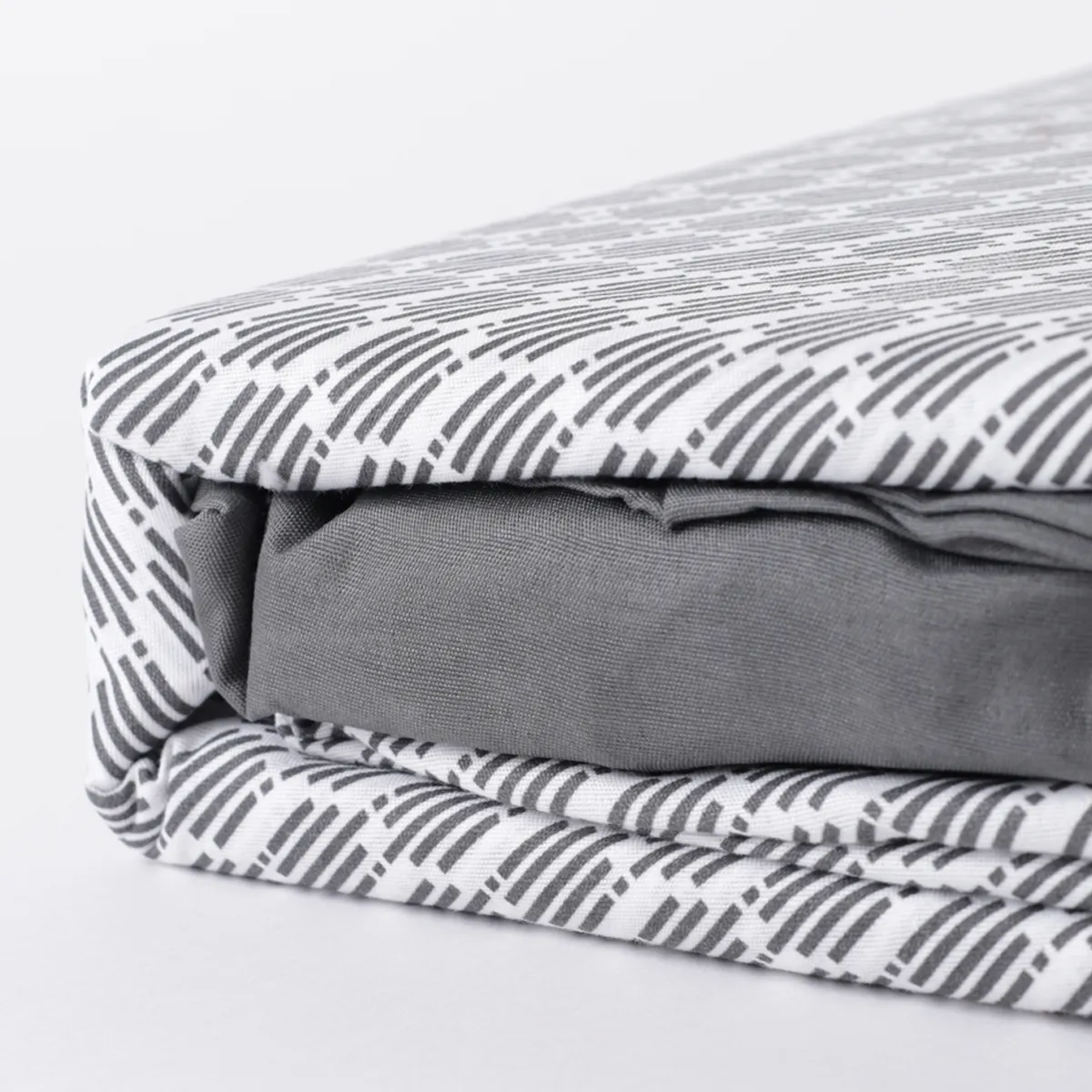 JUEGO DE SÁBANAS RIPLEY HOME ESTAMPADAS 2PL + 4FUNDAS GEO BLACK - 4