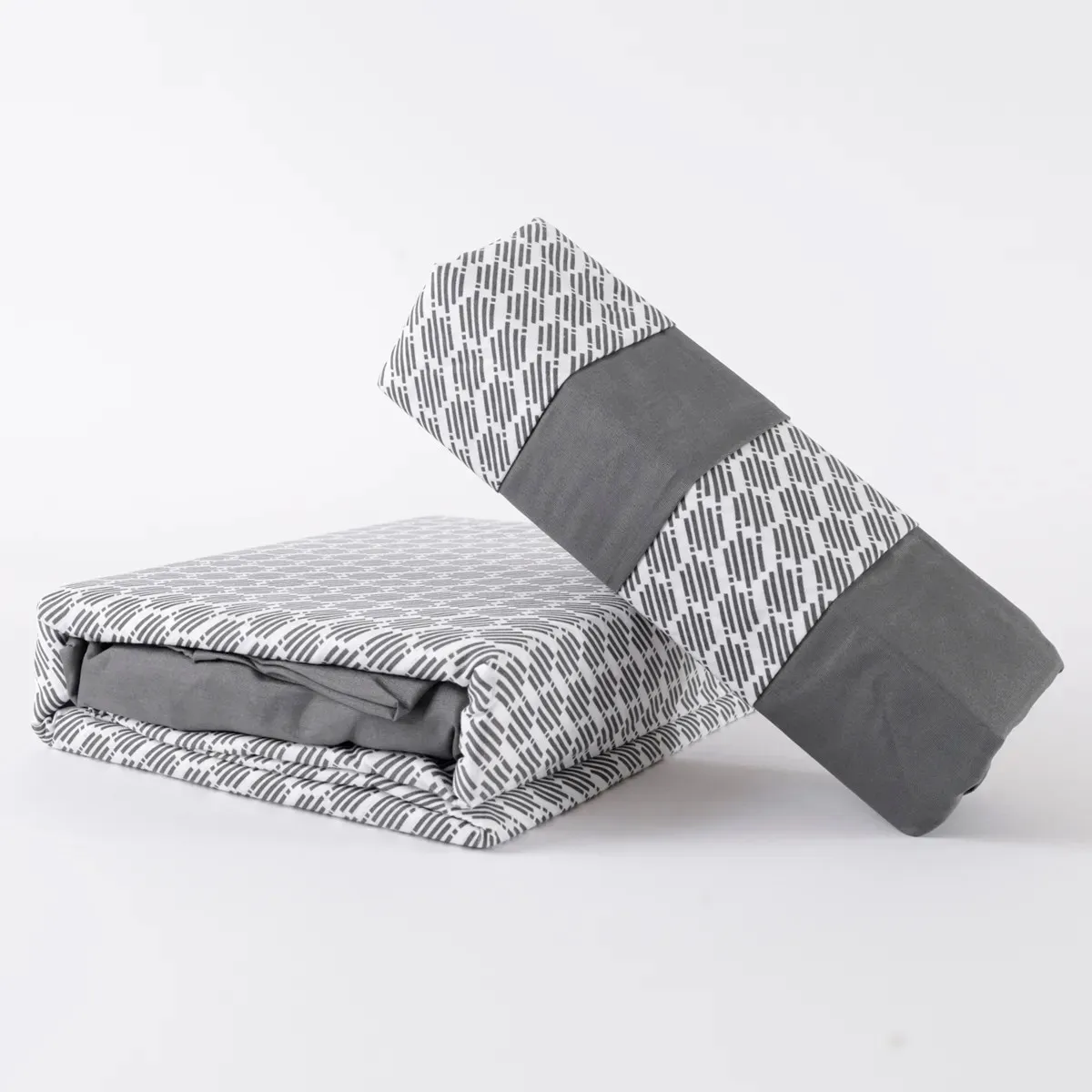 JUEGO DE SÁBANAS RIPLEY HOME ESTAMPADAS KING + 4FUNDAS GEO BLACK