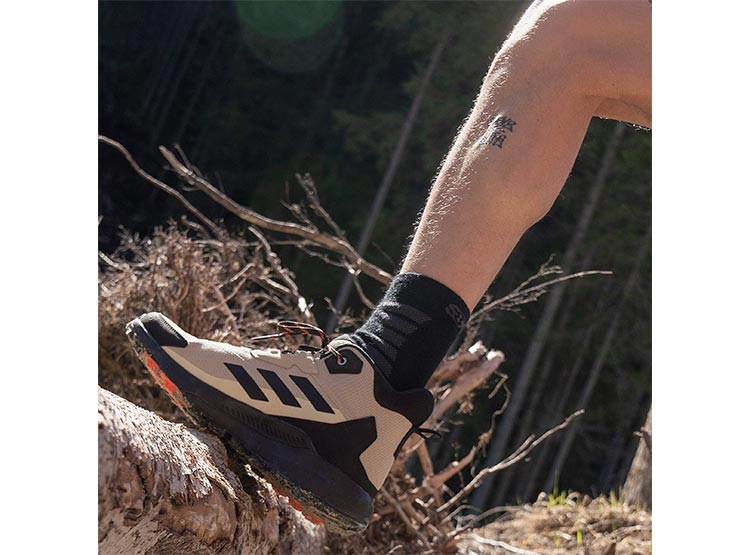 ZAPATILLAS HOMBRE ADIDAS TREKKING BEIGE TERREX ANYLANDER MID - 11