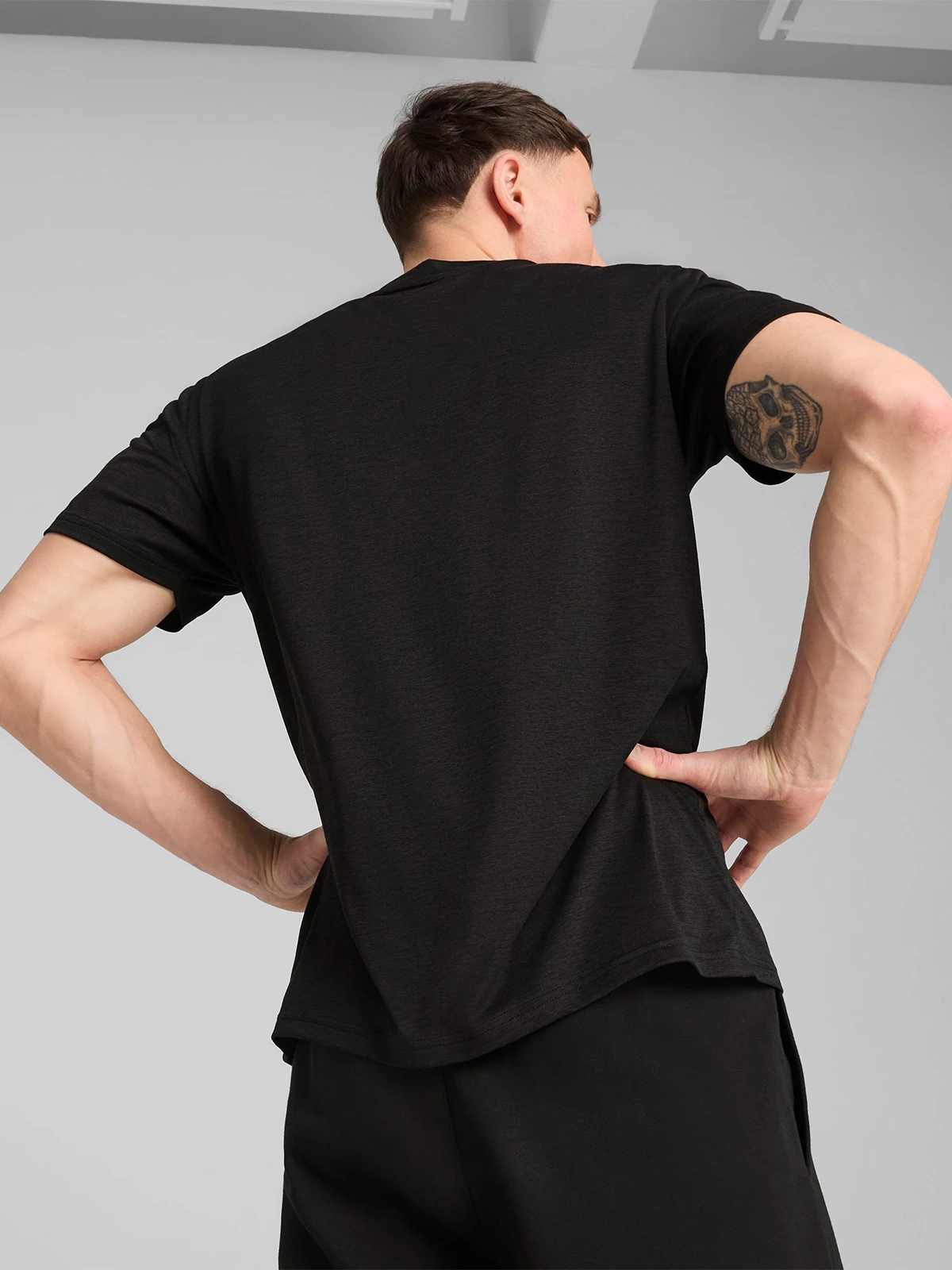 POLERA HOMBRE PUMA 525920 ALGODÓN NEGRO MANGA CORTA TRAIN ALL DAY ESSENTIALS - 3