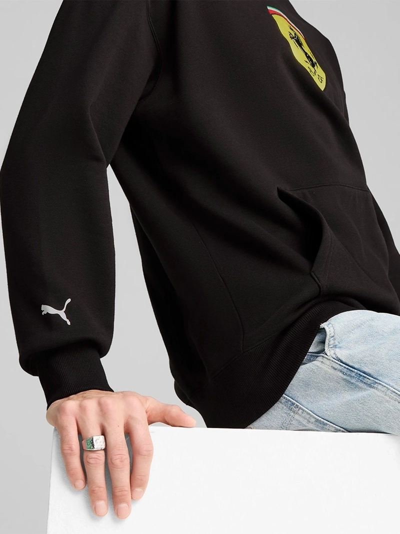 POLERÓN CON CAPUCHA HOMBRE PUMA 630192 NEGRO SCUDERIA FERRARI RACE BIG SHIELD - 4