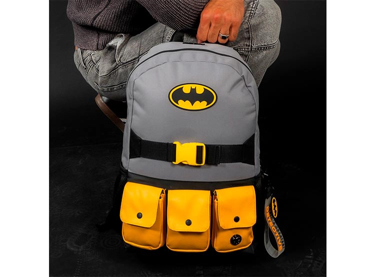 MOCHILA DC COMICS JUVENIL                          - 15