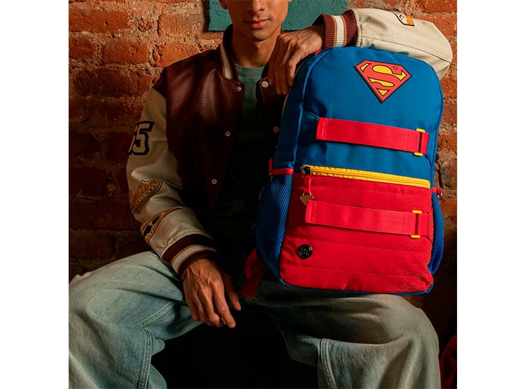 MOCHILA DC COMICS JUVENIL                          - 13