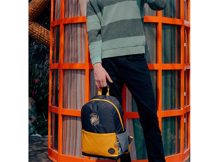 MOCHILA HOGWARTS LEGACY JUVENIL                    - 16