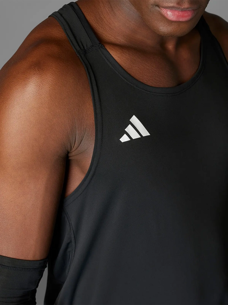 POLERA HOMBRE ADIDAS IM8586 NEGRO SIN MANGAS ADIZERO RUNNING ESSENTIALS - 14