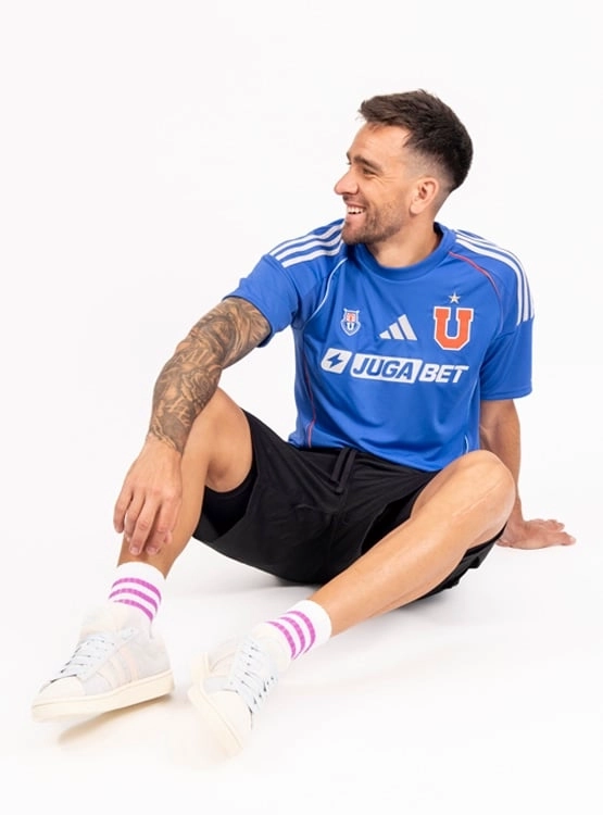 CAMISETA HOMBRE ADIDAS UNIVERSIDAD DE CHILE LOCAL 2025 - 2