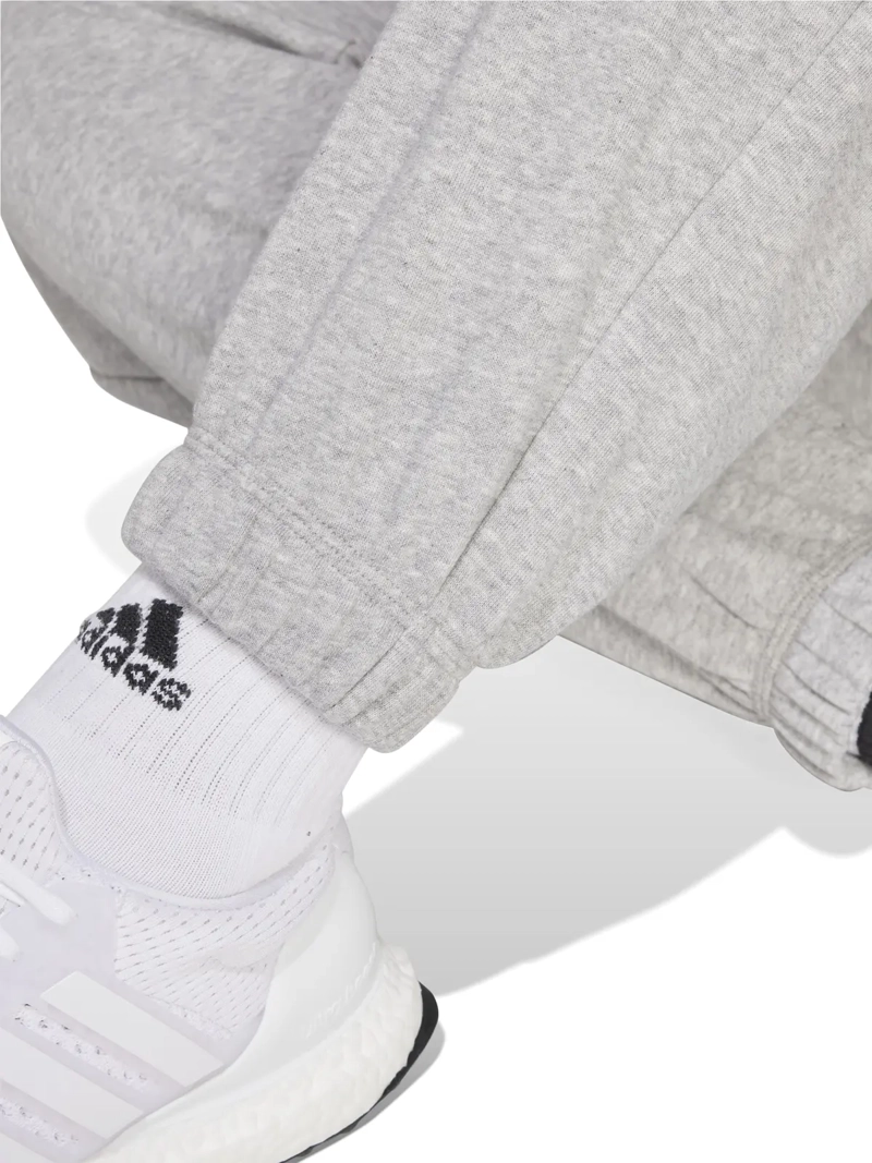 PANTALÓN DE BUZO MUJER ADIDAS JC5953 GRIS NIKE ESSENTIALS LINEAR FELPA FRANCESA PUÑOS AJUSTADOS - 5