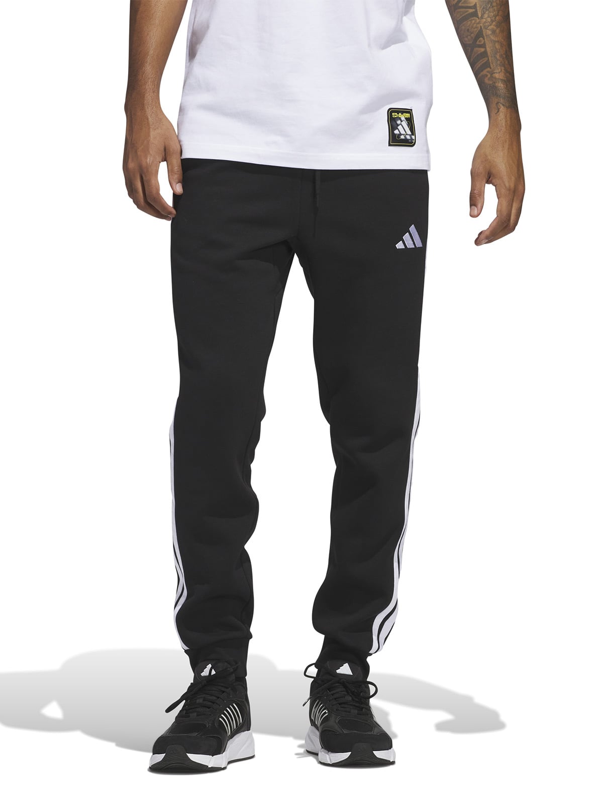 PANTALÓN DE BUZO HOMBRE ADIDAS JD1861 NEGRO ESSENTIALS FLEECE 3 TIRAS - 1