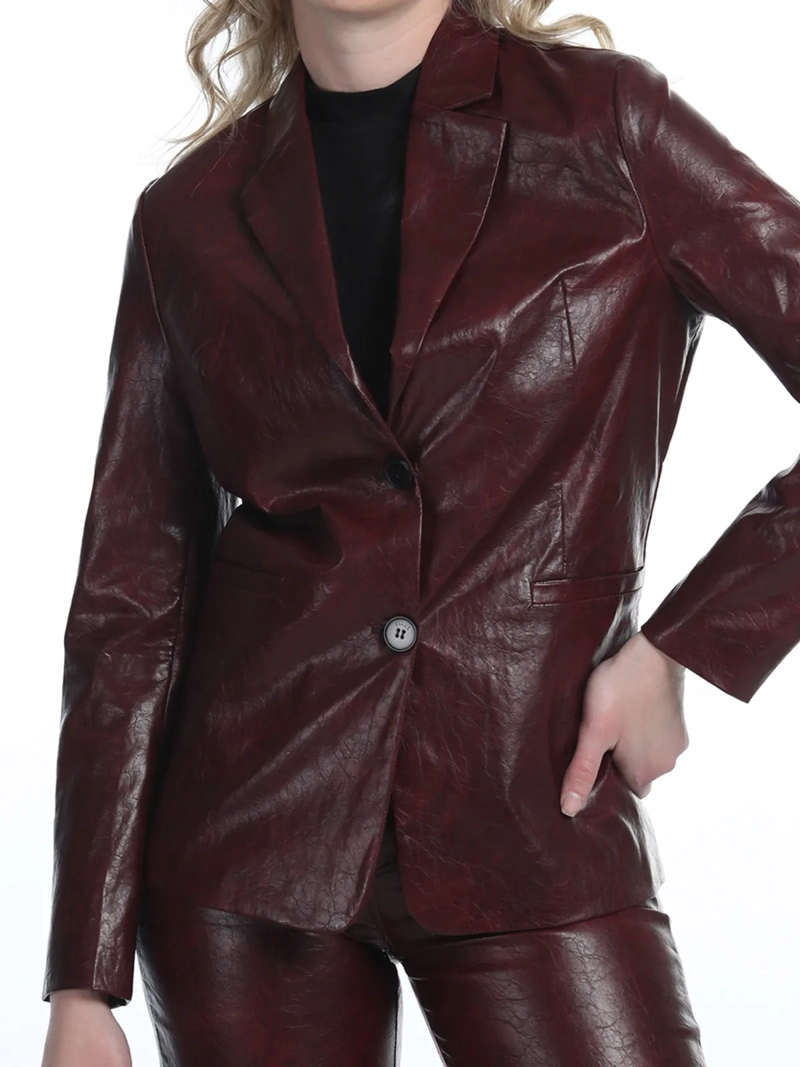 BLAZER MUJER ELLUS BURDEO CON ACABADO LUSTROSO - 2
