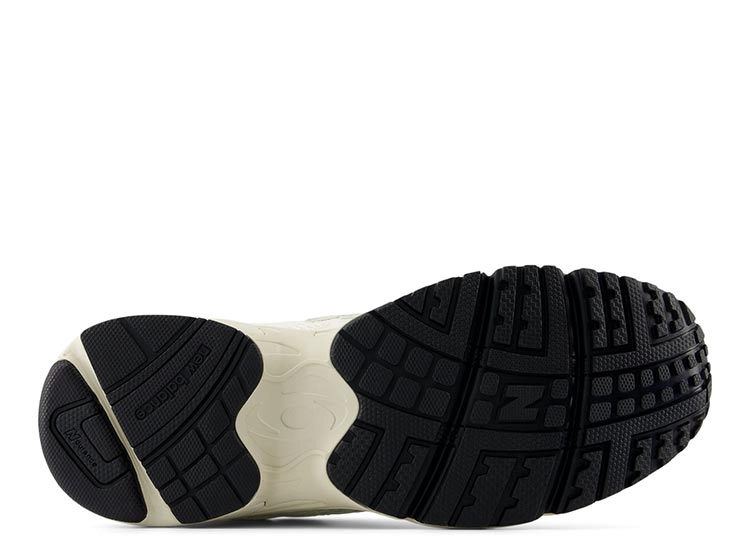 ZAPATILLAS UNISEX NEW BALANCE URBANAS BLANCO ML 725 CH - 4