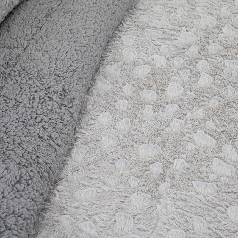 CUBRECAMA DORAL PLUSH SHERPA KING D1 GRIS - 3