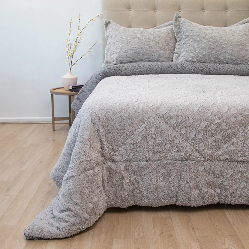 CUBRECAMA DORAL PLUSH SHERPA SÚPER KING D1 GRIS - 1