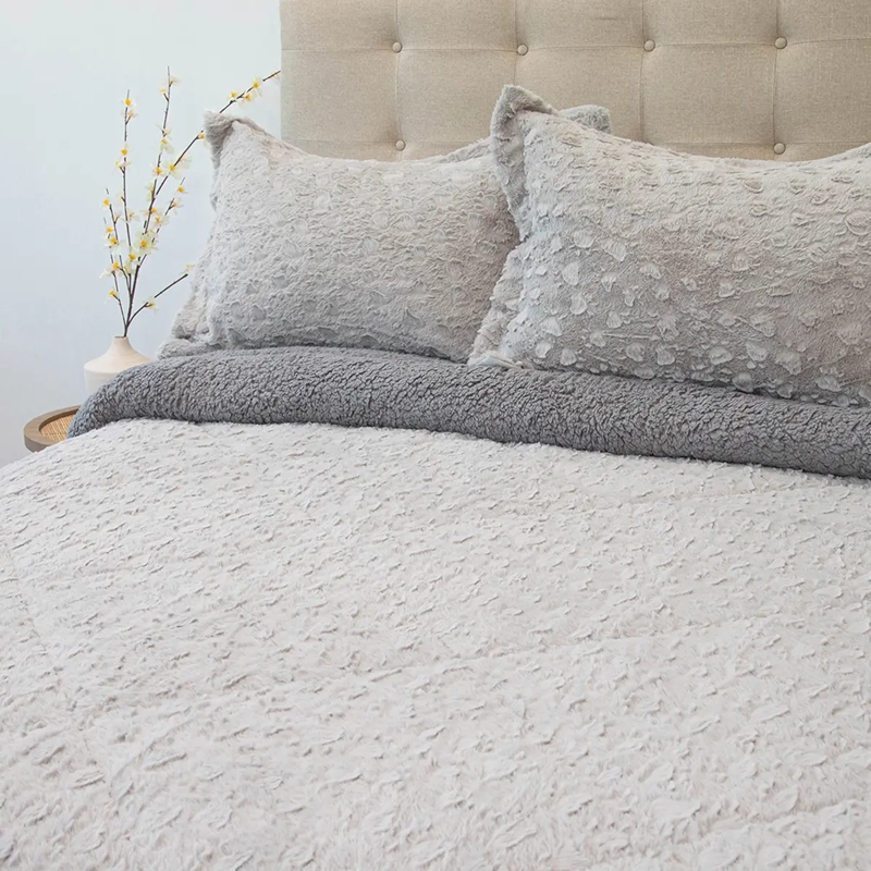 CUBRECAMA DORAL PLUSH SHERPA SÚPER KING D1 GRIS - 2