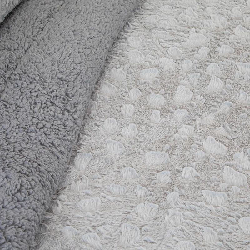 CUBRECAMA DORAL PLUSH SHERPA SÚPER KING D1 GRIS - 3