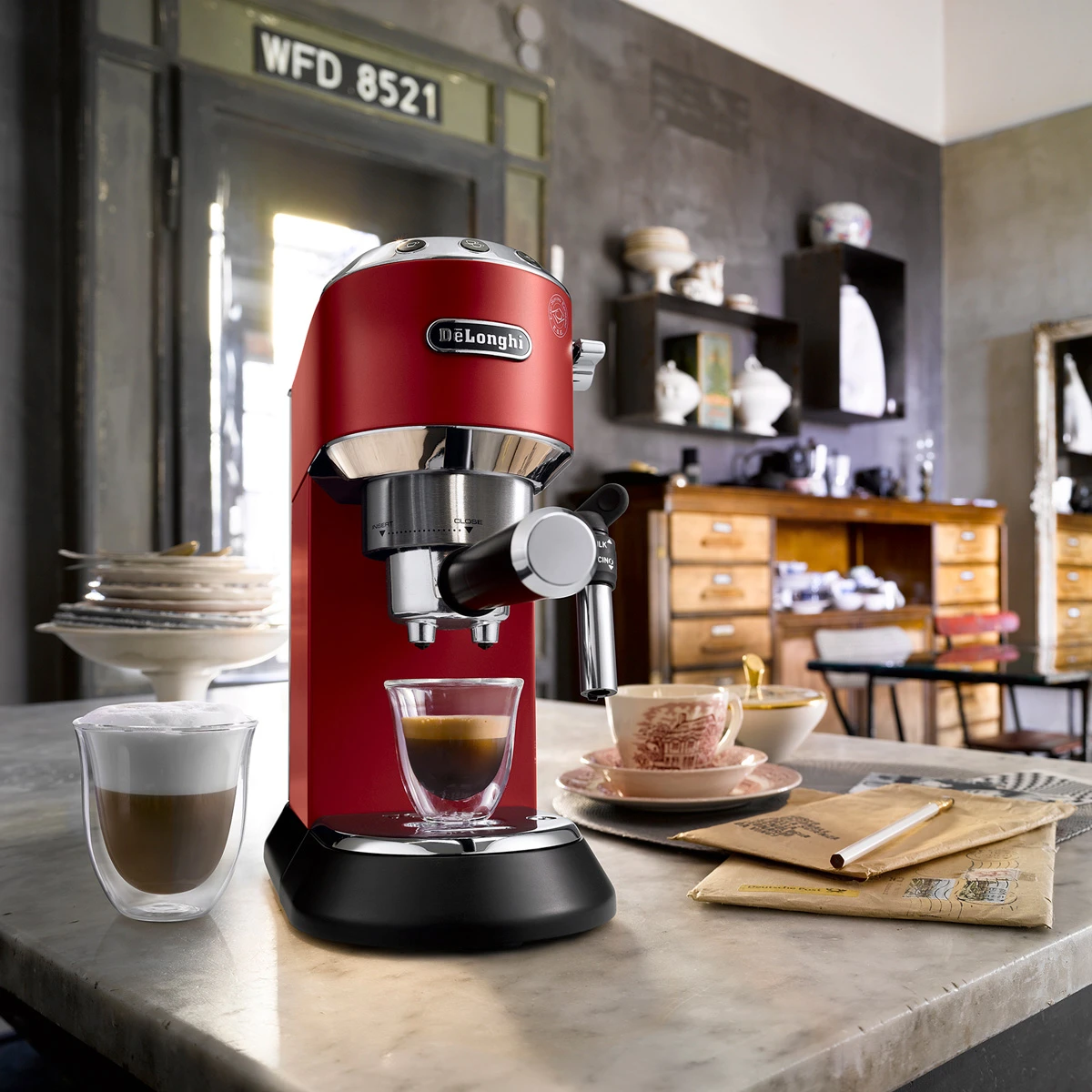 CAFETERA DELONGHI HIDROPRESIÓN DEDICA STYLE ROJO - 7