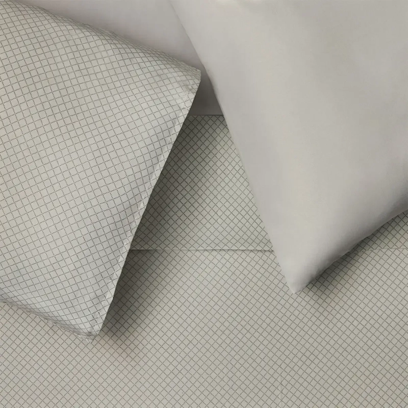 JUEGO DE SÁBANAS RIPLEY HOME ESTAMPADA 4 SHAMS 2 PLAZAS GEO GRIS - 2