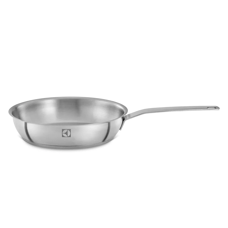 JUEGO OLLAS ELECTROLUX ACERO INOXIDABLE ACERO SARTÉN: 1.2L OLLA: 1.5L CACEROLA: 2L CACEROLA: 3L CACEROLA: 4L 9 - 7