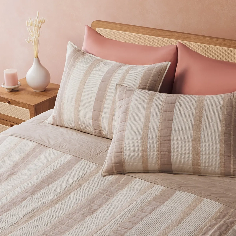 CUBRECAMA MAISON LINETT TEJIDO KING - 2