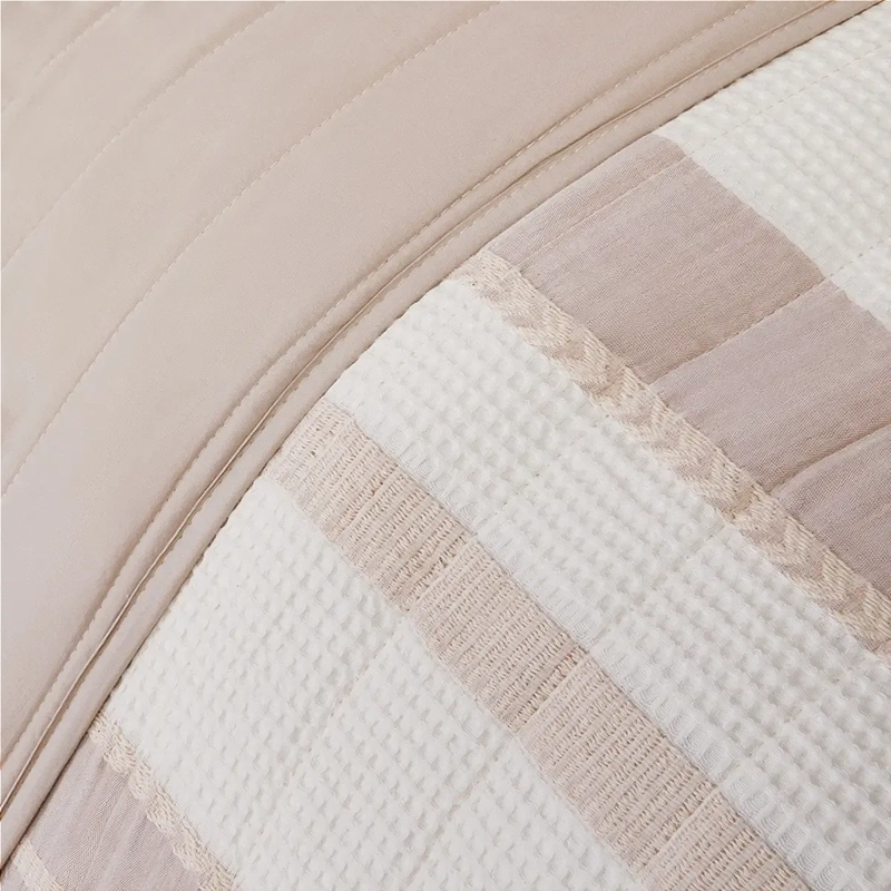 CUBRECAMA MAISON LINETT TEJIDO KING TAUPE - 3