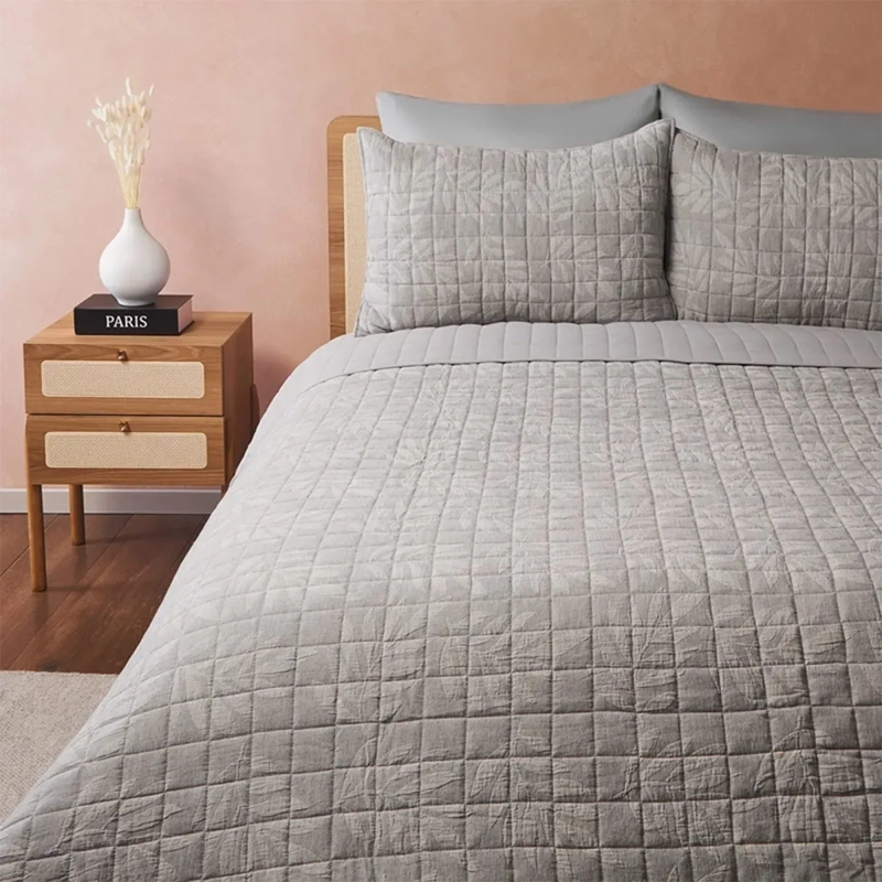 CUBRECAMA MAISON LINETT SÚPER KING GRIS