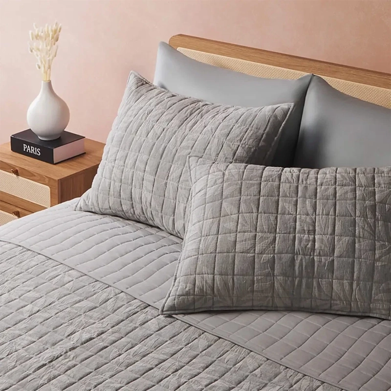 CUBRECAMA MAISON LINETT SÚPER KING GRIS - 2