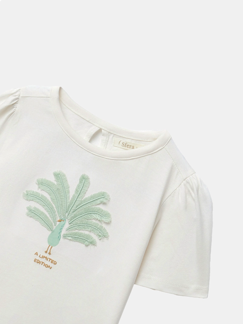 POLERA MANGA CORTA ALGODÓN NIÑA SFERA CRUDO PAVO REAL PLUMAS - 3