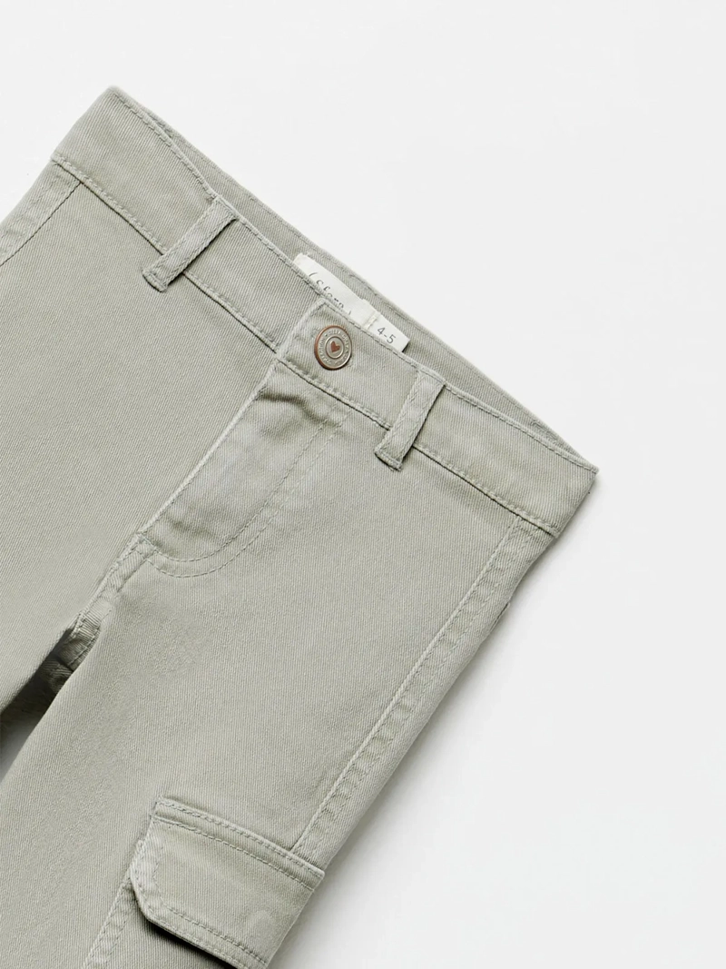 PANTALÓN CARGO NIÑA SFERA CAQUI DENIM COLOR - 4