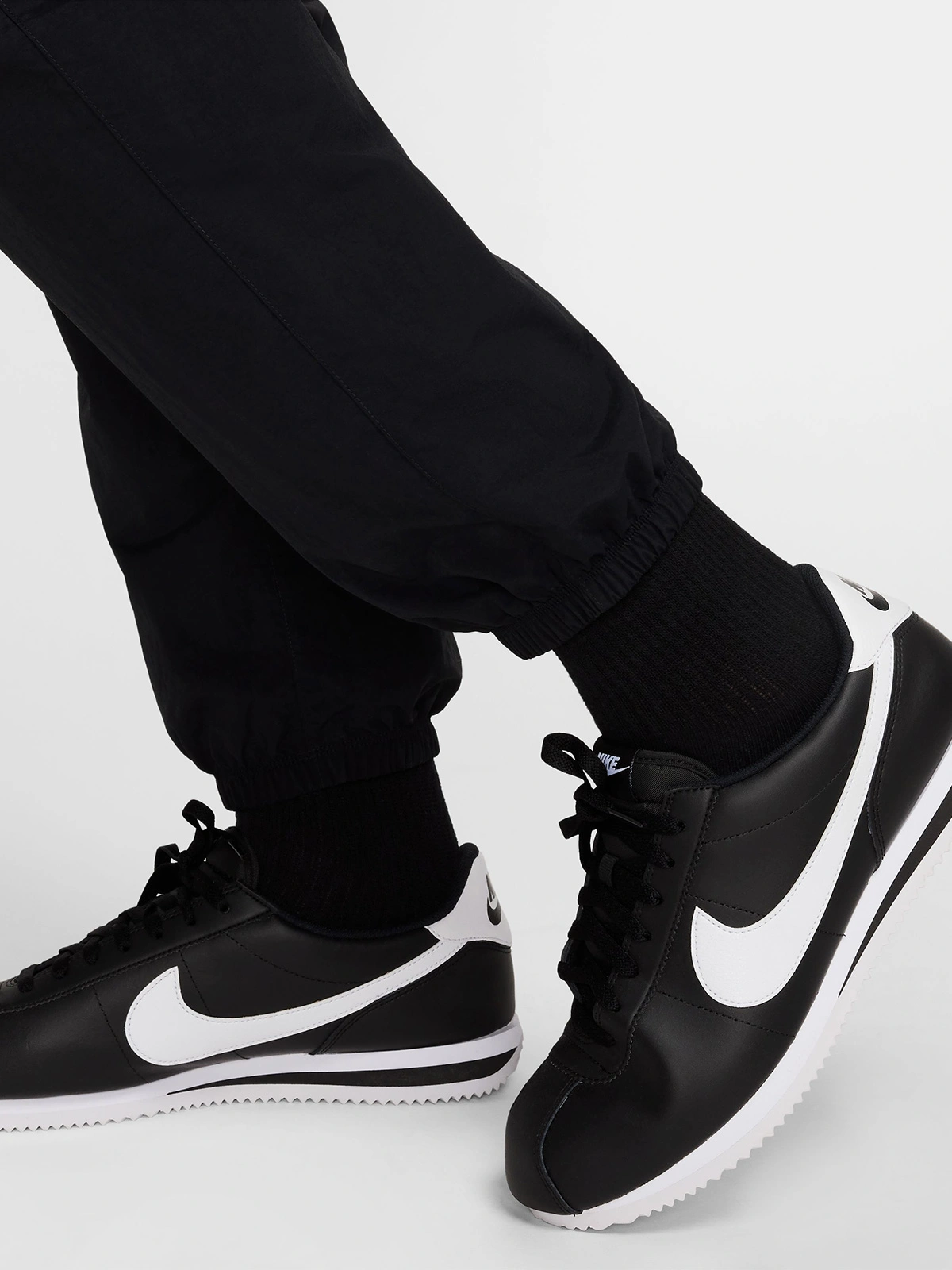 PANTALÓN BUZO CARGO HOMBRE NIKE NEGRO - 6