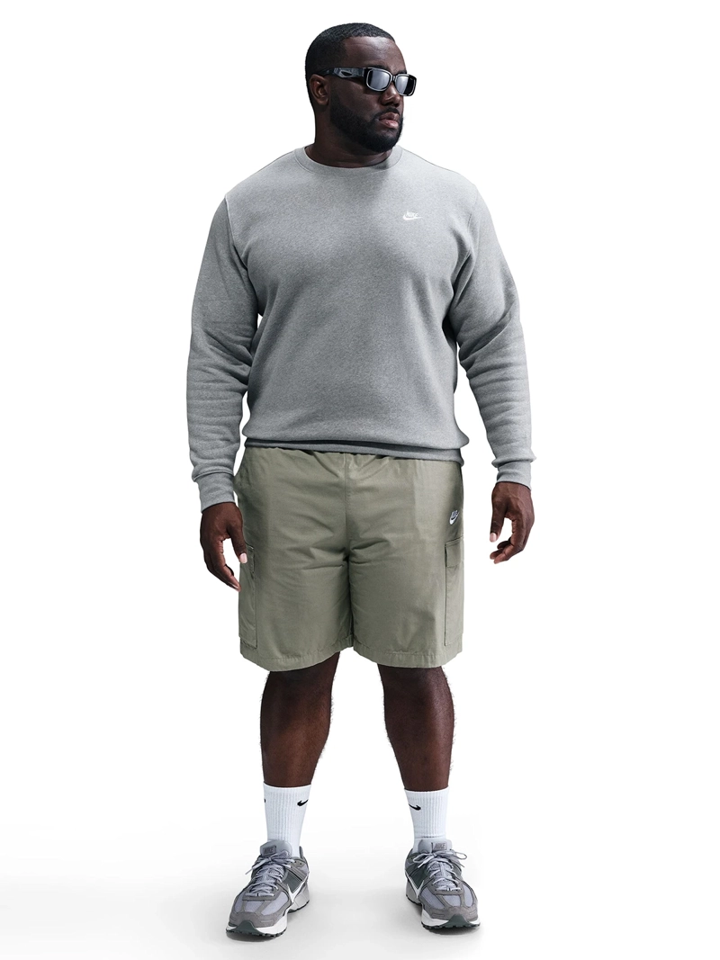 POLERÓN HOMBRE NIKE FN3886-063 GRIS CUELLO REDONDO CLUB - 1