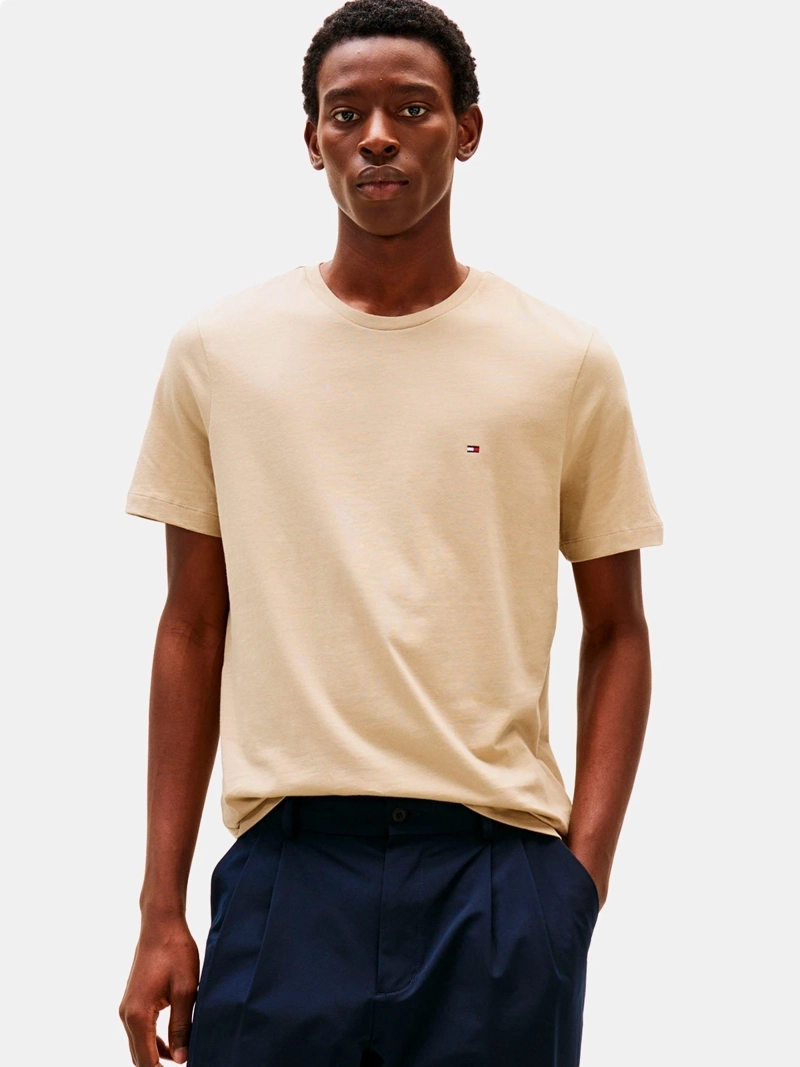 POLERA HOMBRE TOMMY HILFIGER MANGA CORTA CON DISEÑO ELEGANTE - 1