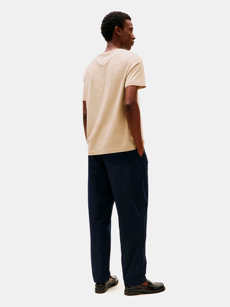 POLERA HOMBRE TOMMY HILFIGER MANGA CORTA CON DISEÑO ELEGANTE - 4