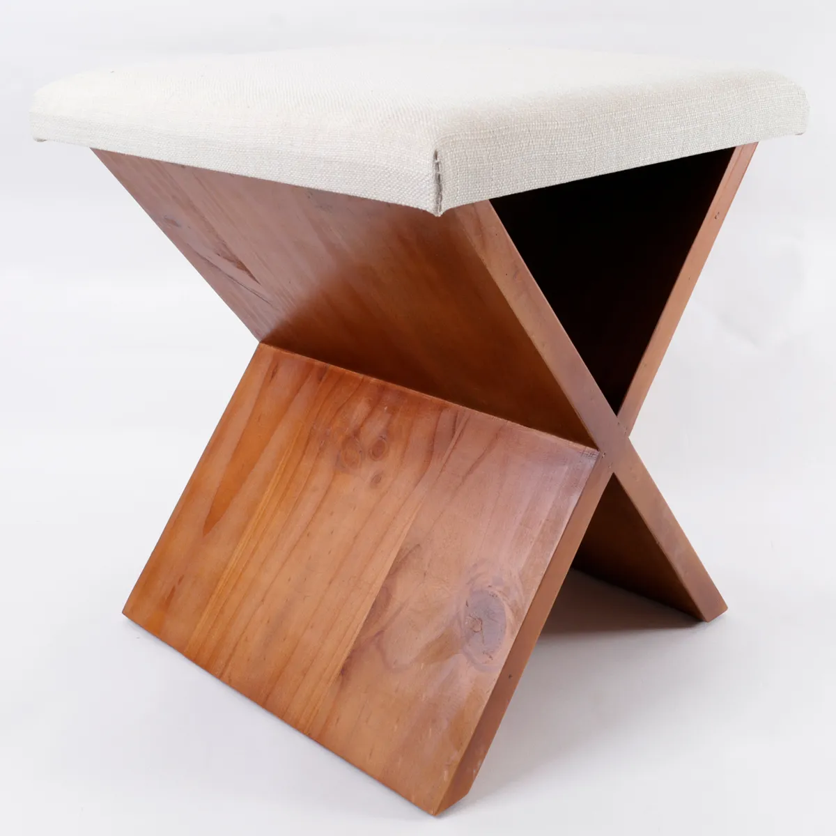 PUFF MAISON LINETT CRUZ MADERA